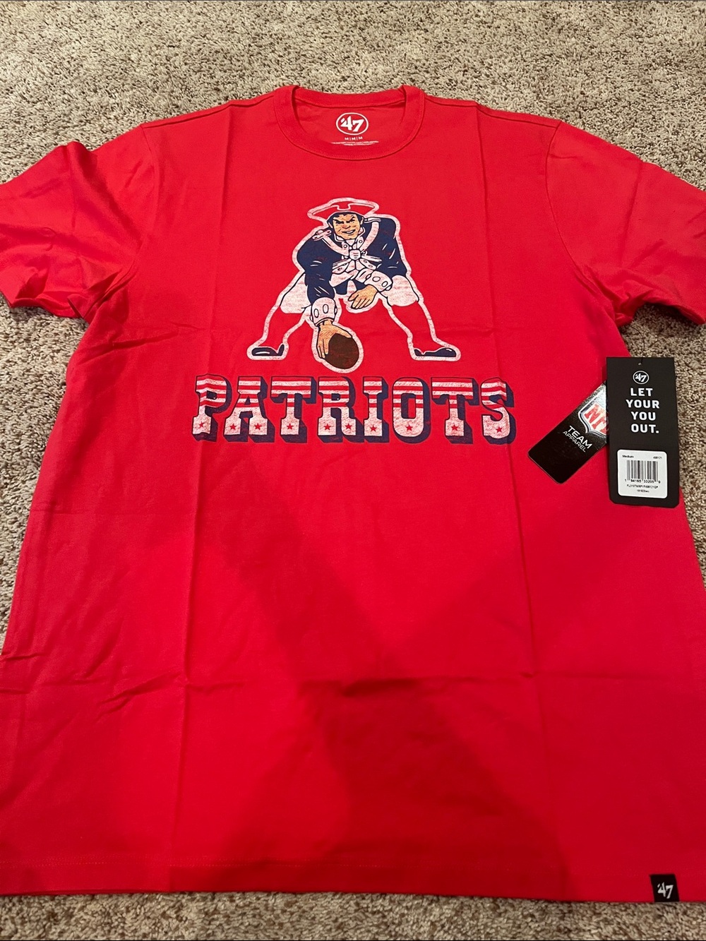 47 Men's Patriots Red Graphic Tee with Vintage Logo